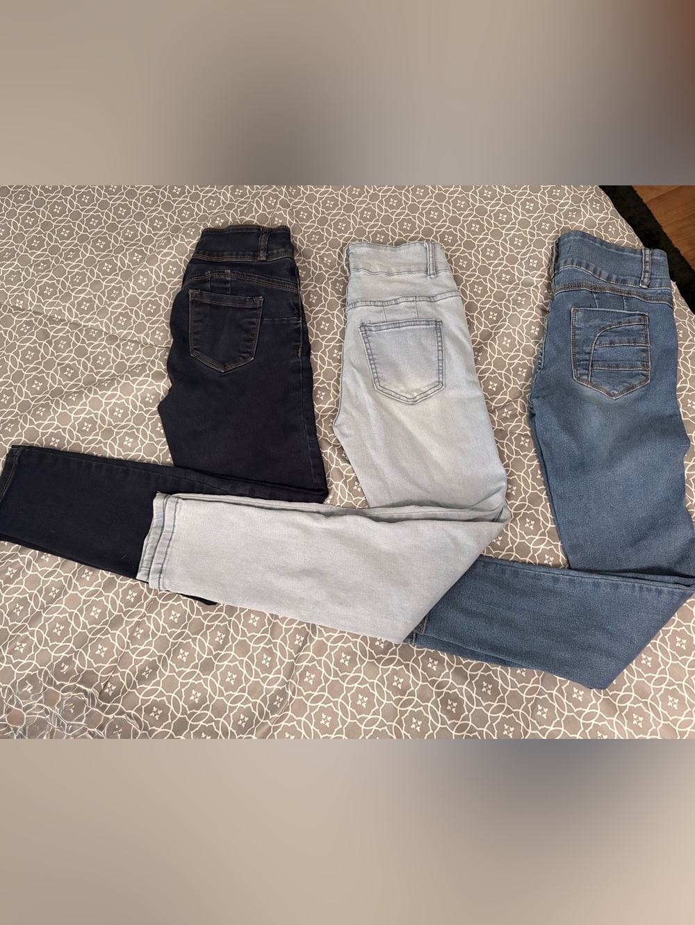 Women’s Mid-Rise Stretch Jeans - Light Blue, Dark Blue, Medium Blue